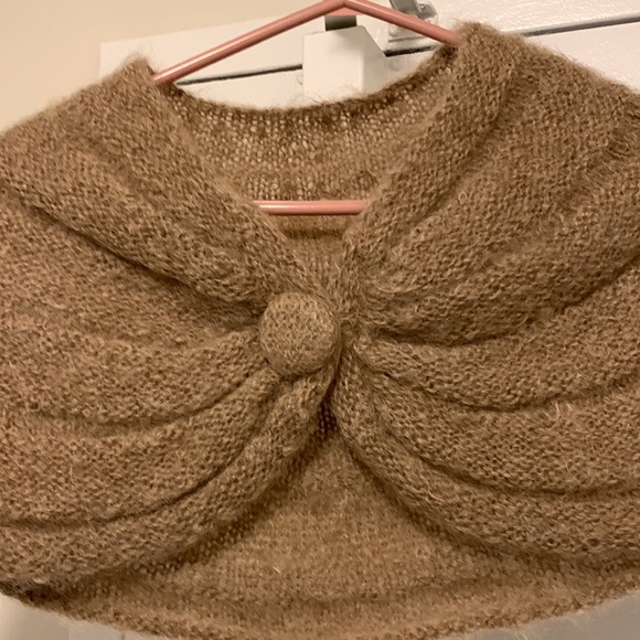 Handmade stole in wool - Picture 2 of 3